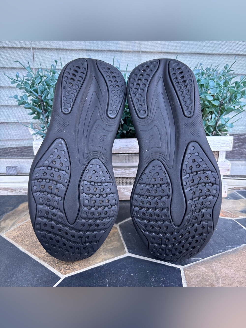 Asics GEL-Nimbus 25 Platinum Sneakers - Picture 11 of 11